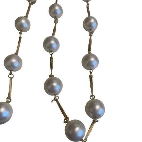 Vintage Chunky Faux Pearl Necklace Set - Picture 4 of 7